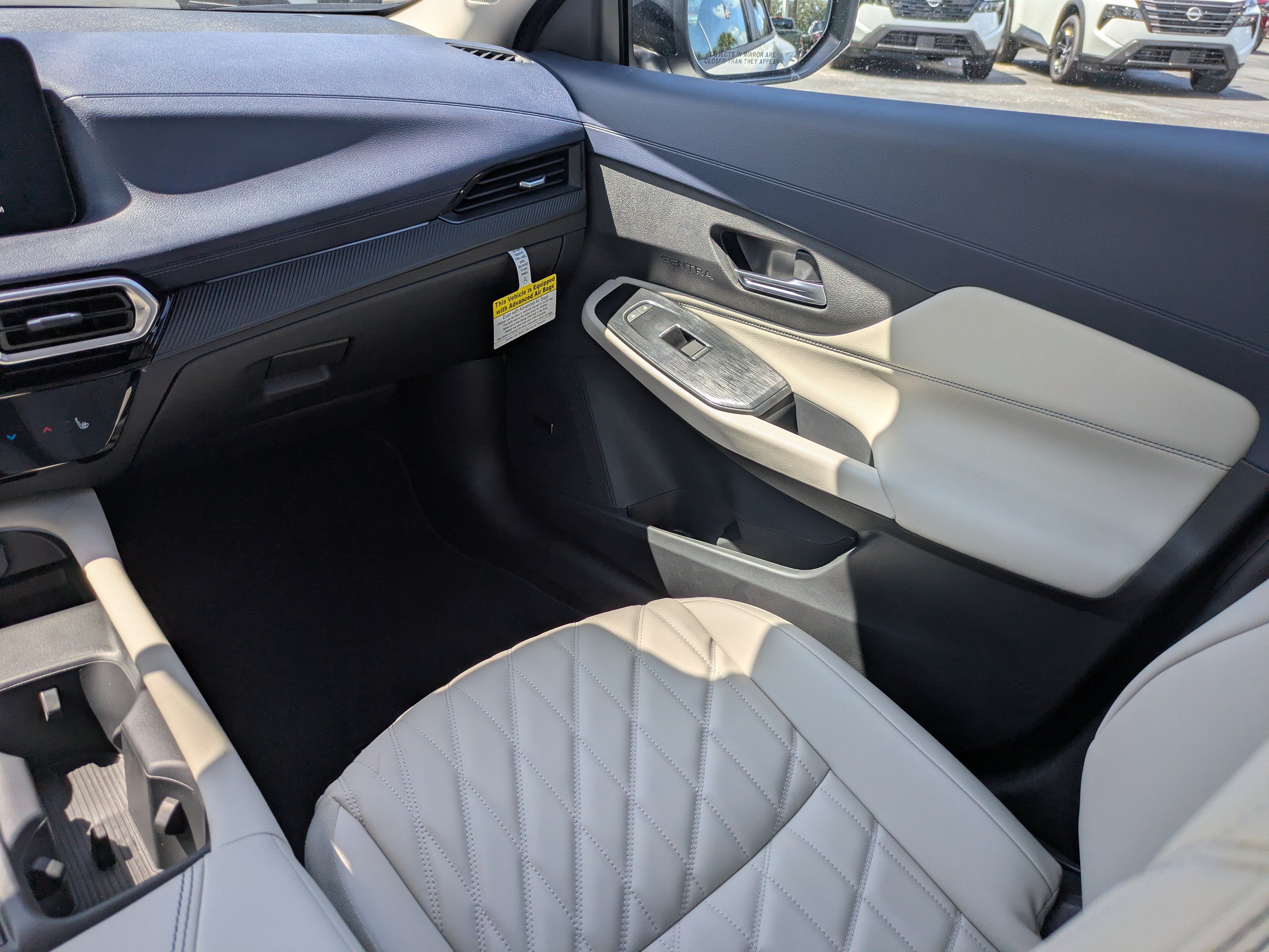 New 2027 Nissan Sentra SL FWD image 17