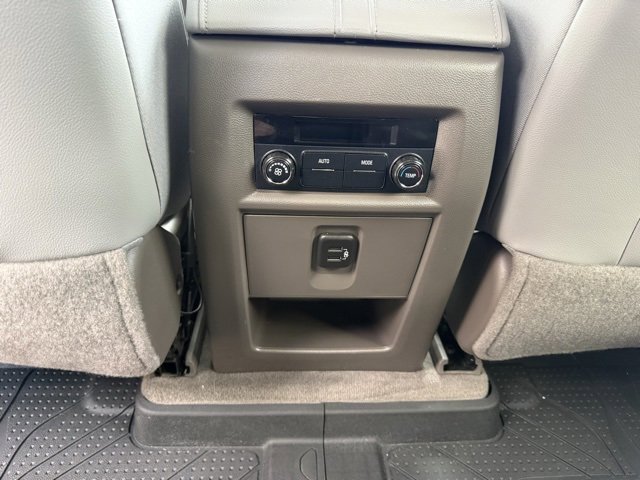 Used 2020 Chevrolet Traverse LT w/ Driver Confidence II Package image 17