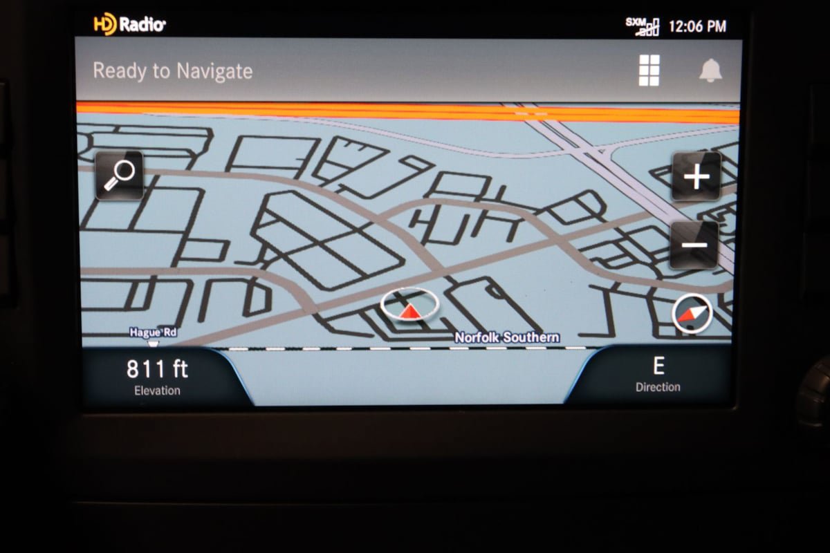 Used 2023 Mercedes-Benz Metris Passenger image 19