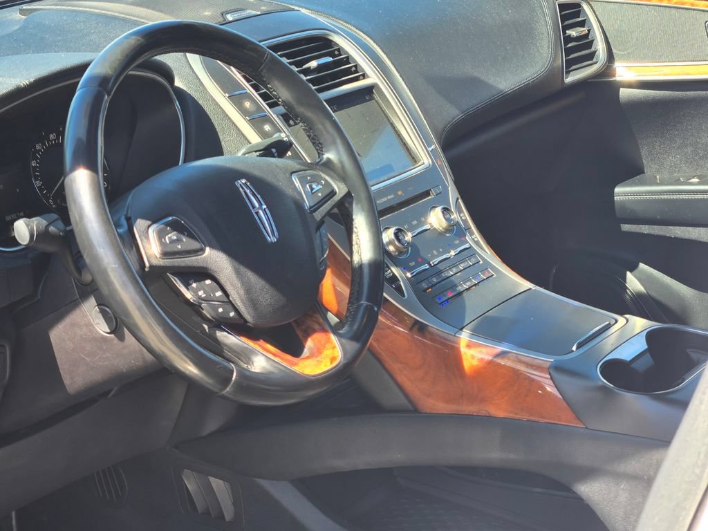 Used 2016 Lincoln MKX Reserve w/ Climate Package AWD/4WD image 34