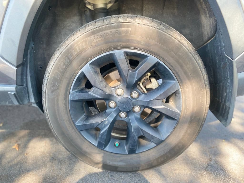 Used 2022 Toyota RAV4 LE AWD/4WD image 32