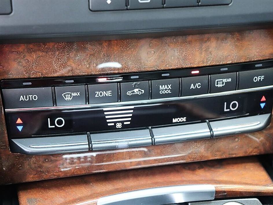 Used 2010 Mercedes-Benz E 350 Sport image 31