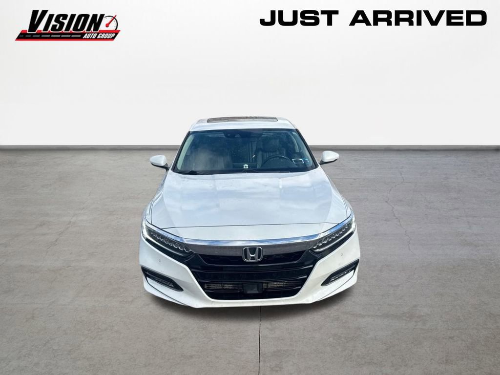 Used 2019 Honda Accord Touring image 2