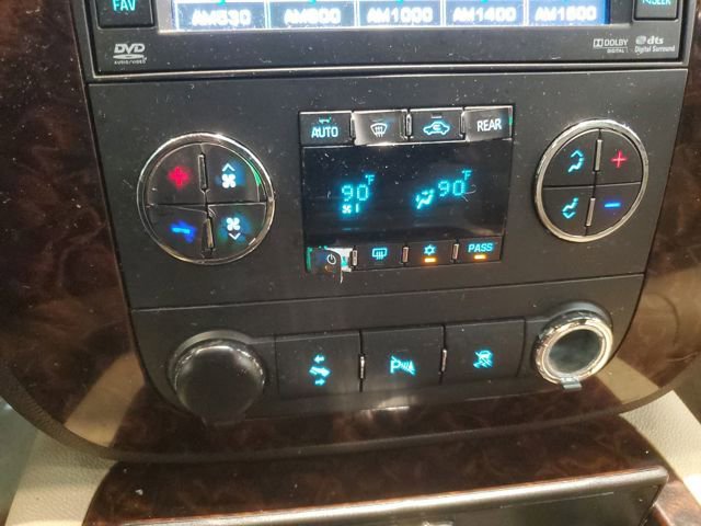 Used 2010 GMC Yukon XL Denali image 19