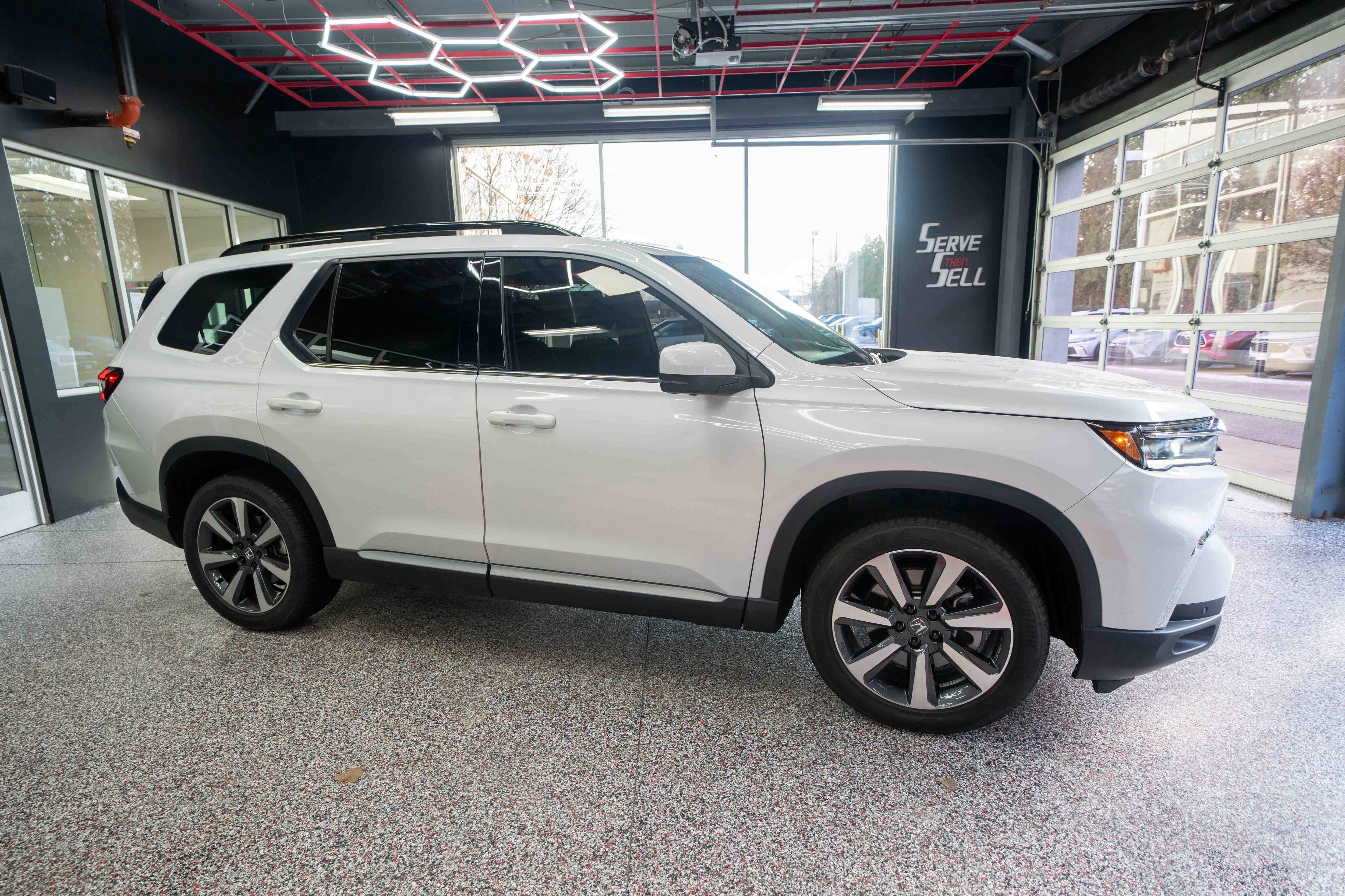Used 2023 Honda Pilot Elite image 5