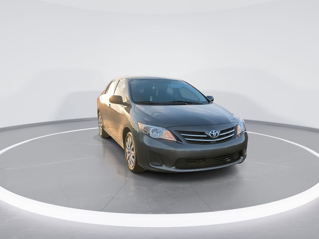 Used 2013 Toyota Corolla LE image 2