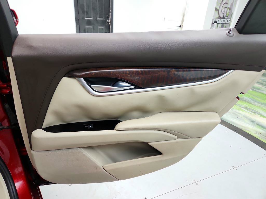 Used 2013 Cadillac XTS Premium FWD image 28