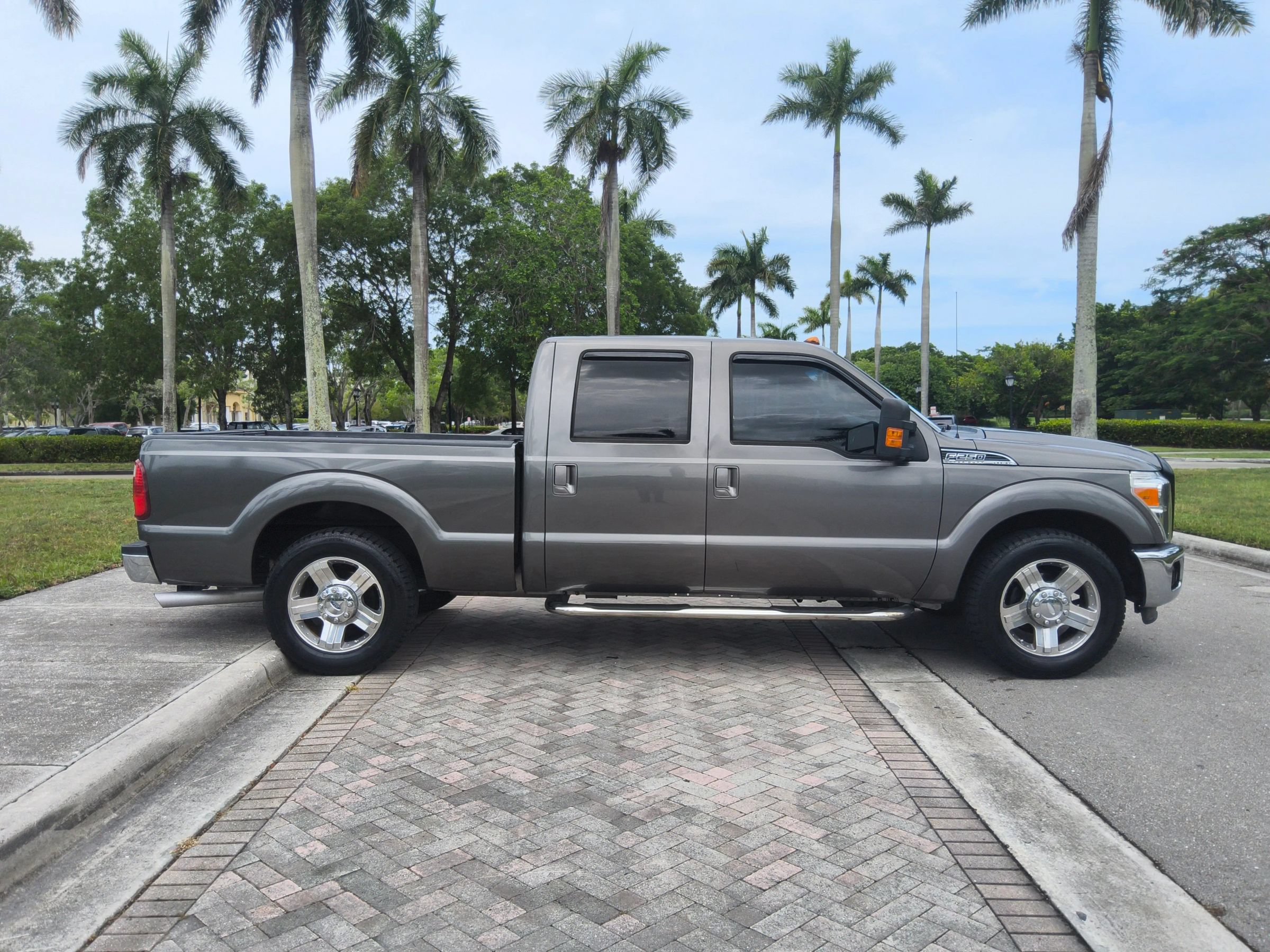 Used 2011 Ford F250 Lariat w/ Lariat Interior Pkg RWD image 8