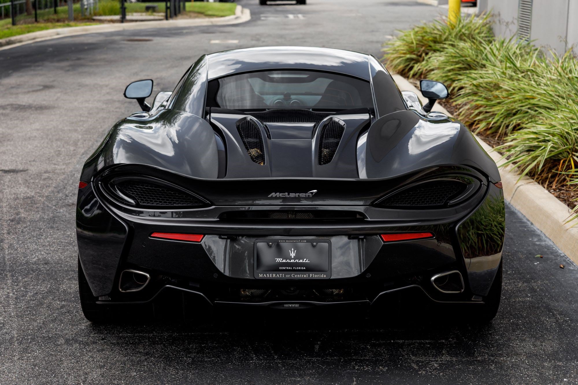Used 2019 McLaren 570S Coupe RWD image 4
