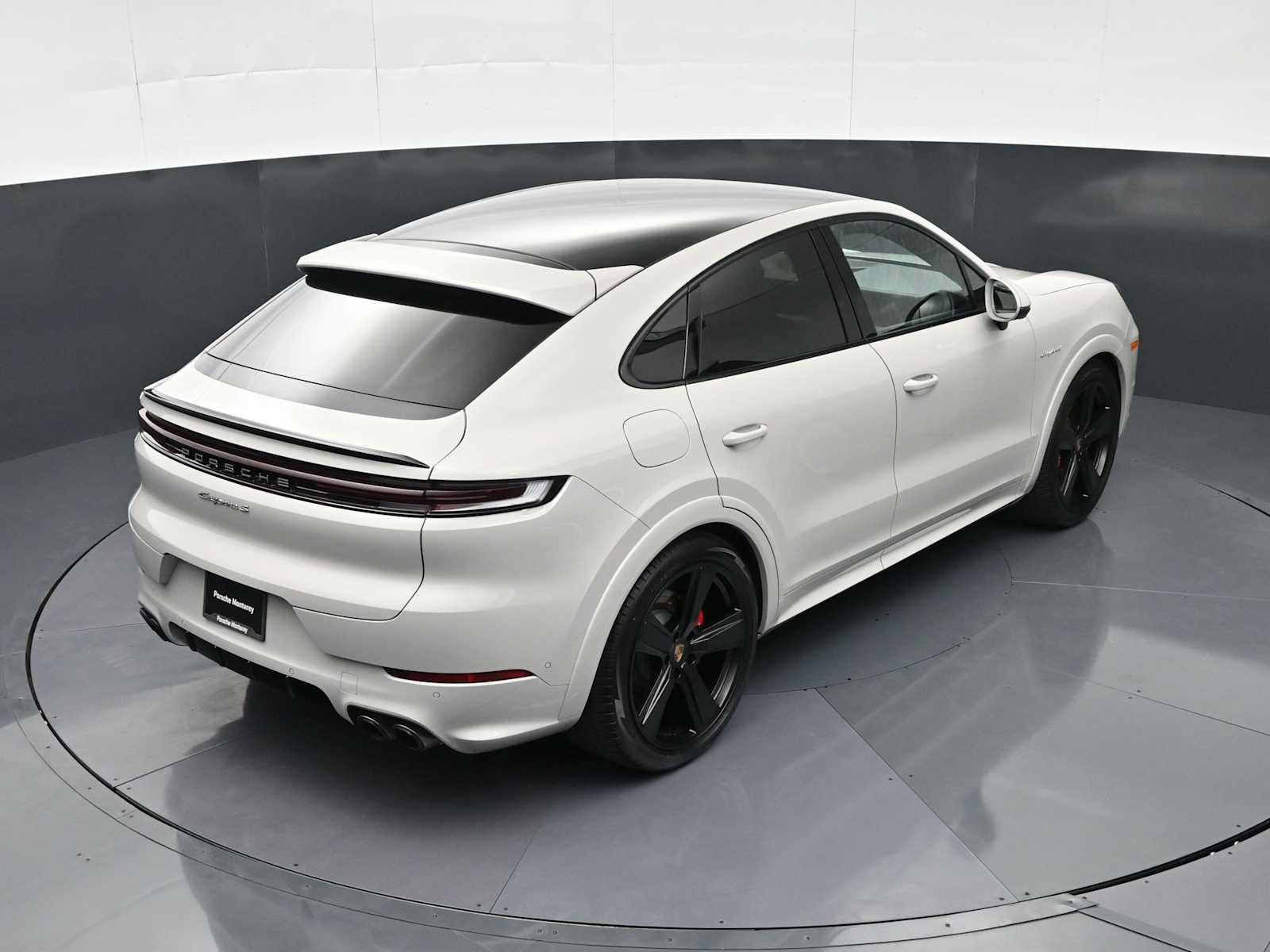 Certified 2025 Porsche Cayenne S AWD/4WD image 35