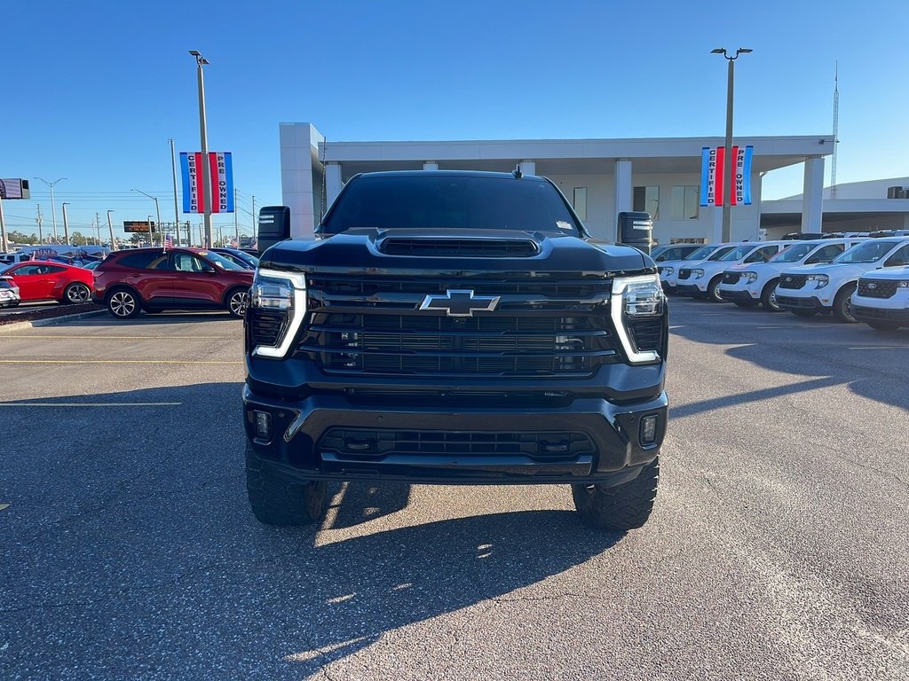 Used 2024 Chevrolet Silverado 2500 LTZ w/ LTZ Plus Package image 3