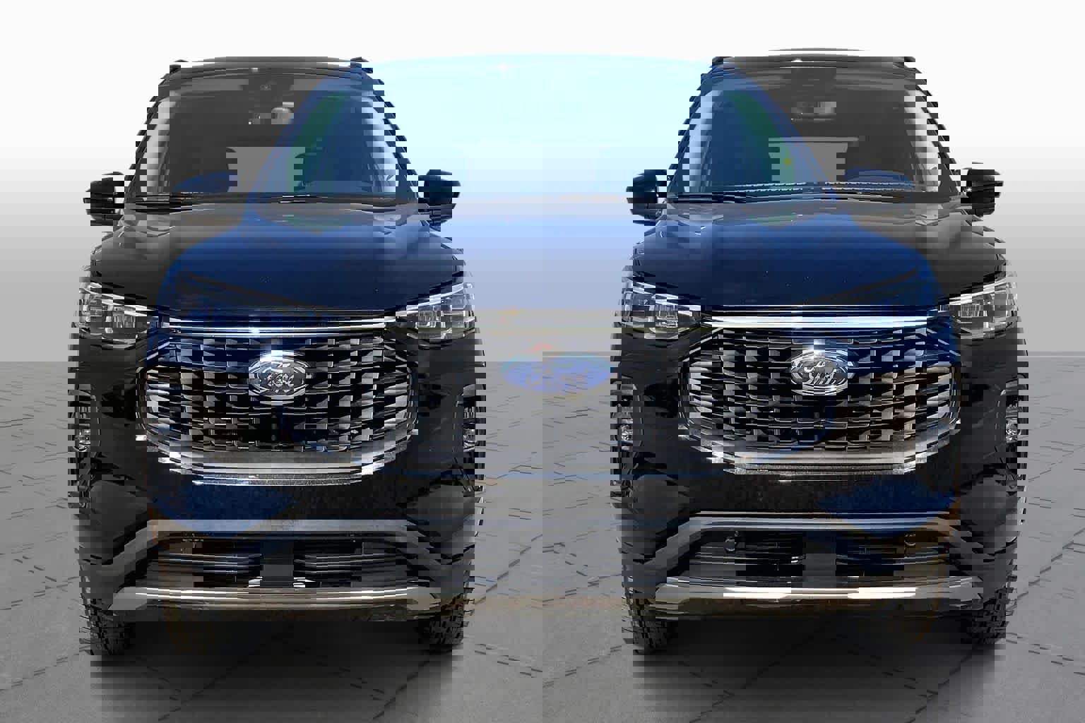 Certified 2025 Ford Escape Platinum image 3