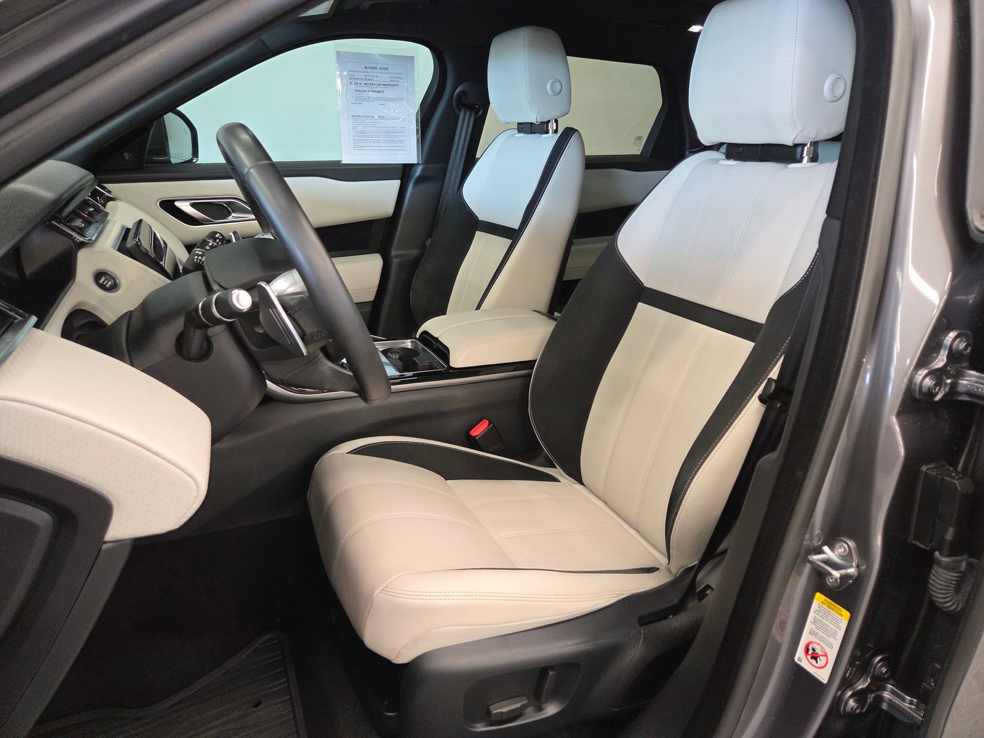 Used 2019 Land Rover Range Rover Velar R-Dynamic SE image 5