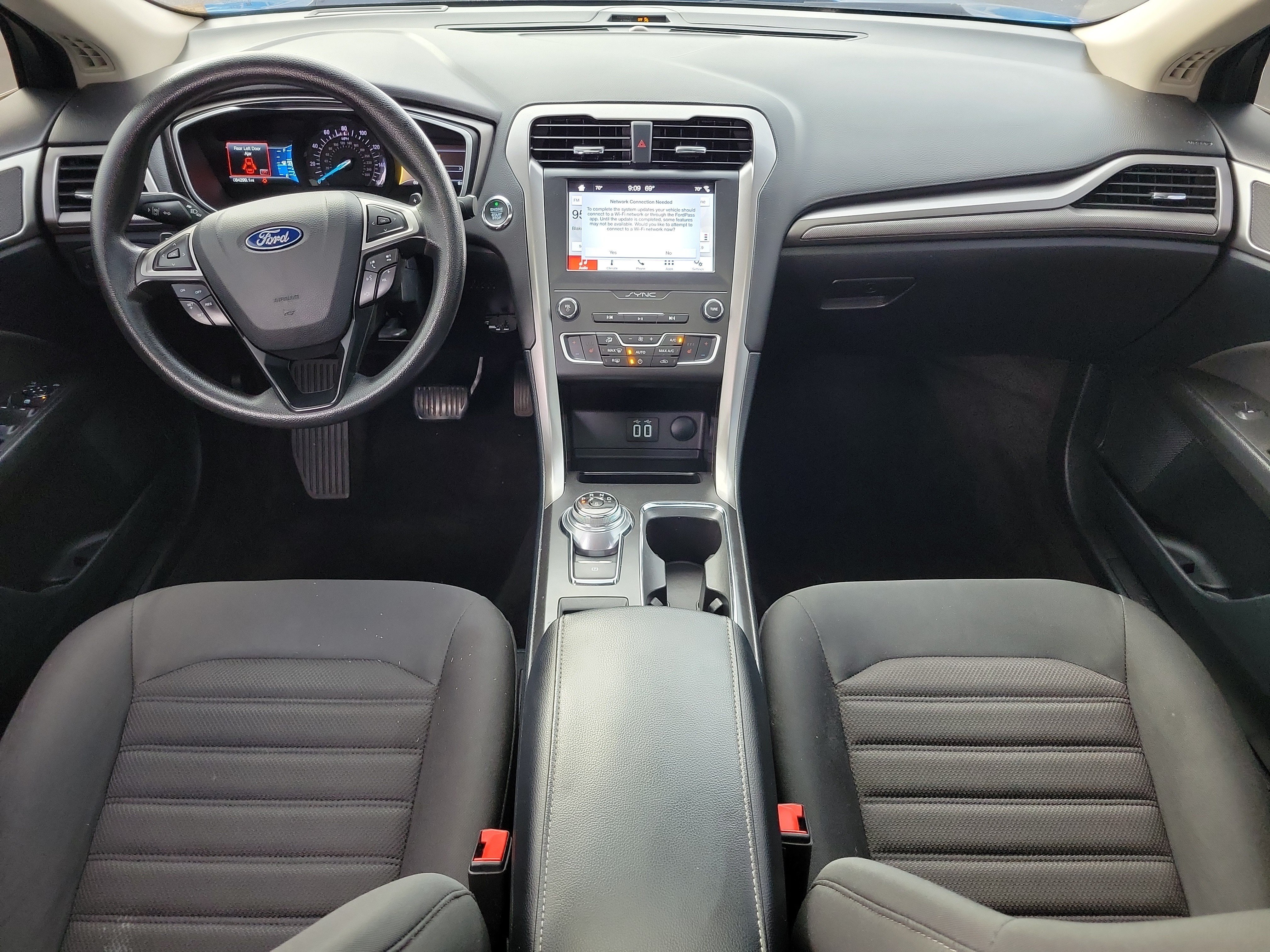 Used 2019 Ford Fusion SE AWD/4WD image 11