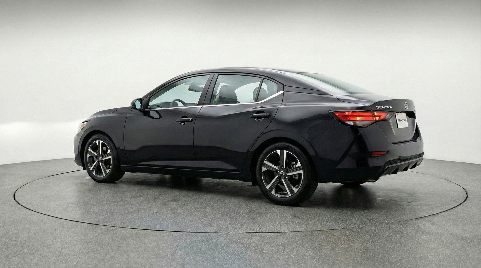 Used 2025 Nissan Sentra SV FWD image 6