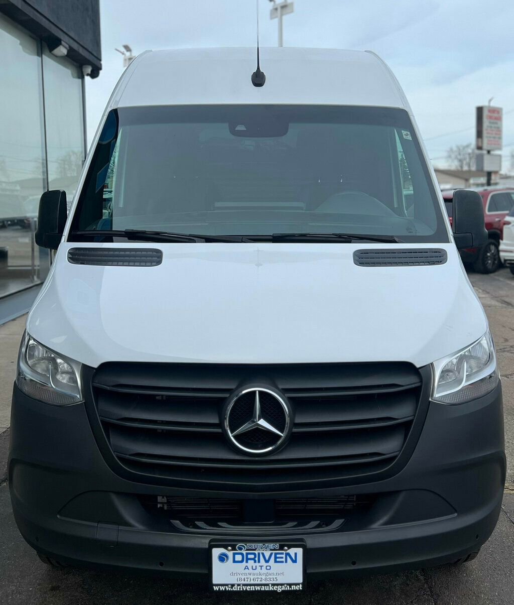 Used 2024 Mercedes-Benz Sprinter 2500 w/ Parking Package image 33
