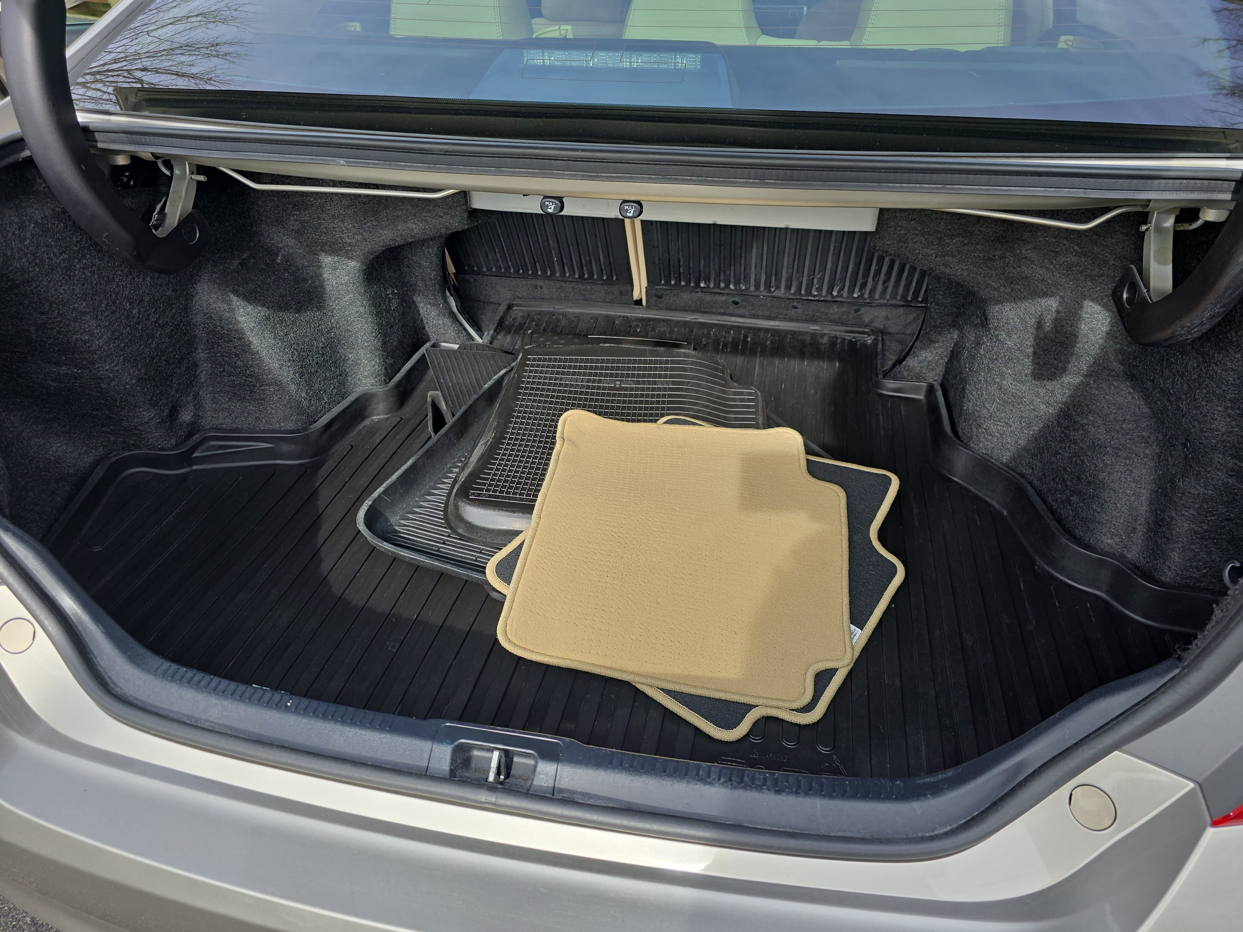 Used 2017 Toyota Camry XLE w/ Moonroof Package image 13