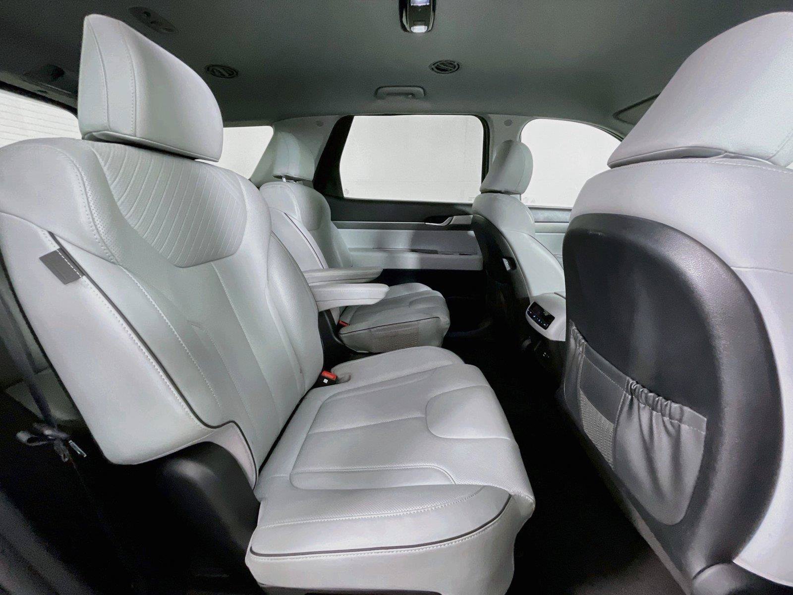 Used 2023 Hyundai Palisade SEL AWD/4WD image 32