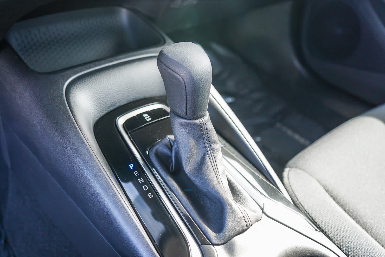 Certified 2025 Toyota Corolla LE FWD image 23