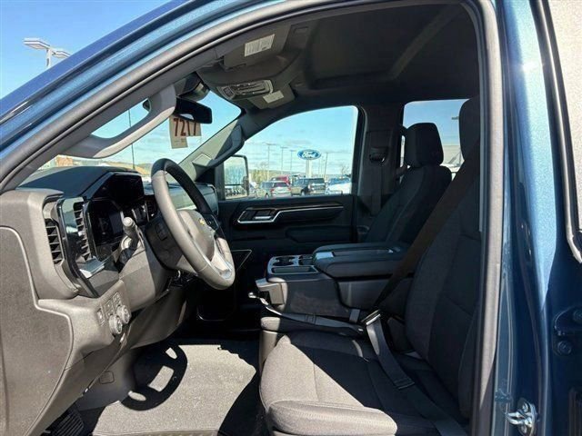 New 2026 Chevrolet Silverado 3500 LT w/ All Star Edition AWD/4WD image 14