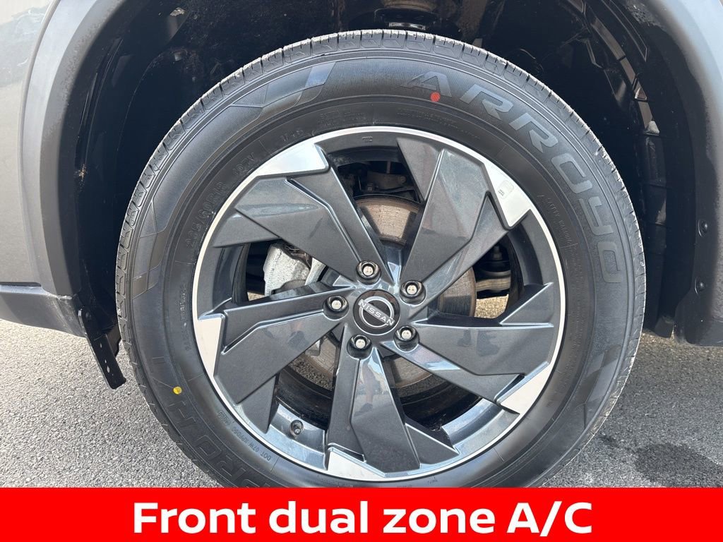 Certified 2026 Nissan Rogue SV AWD/4WD image 12