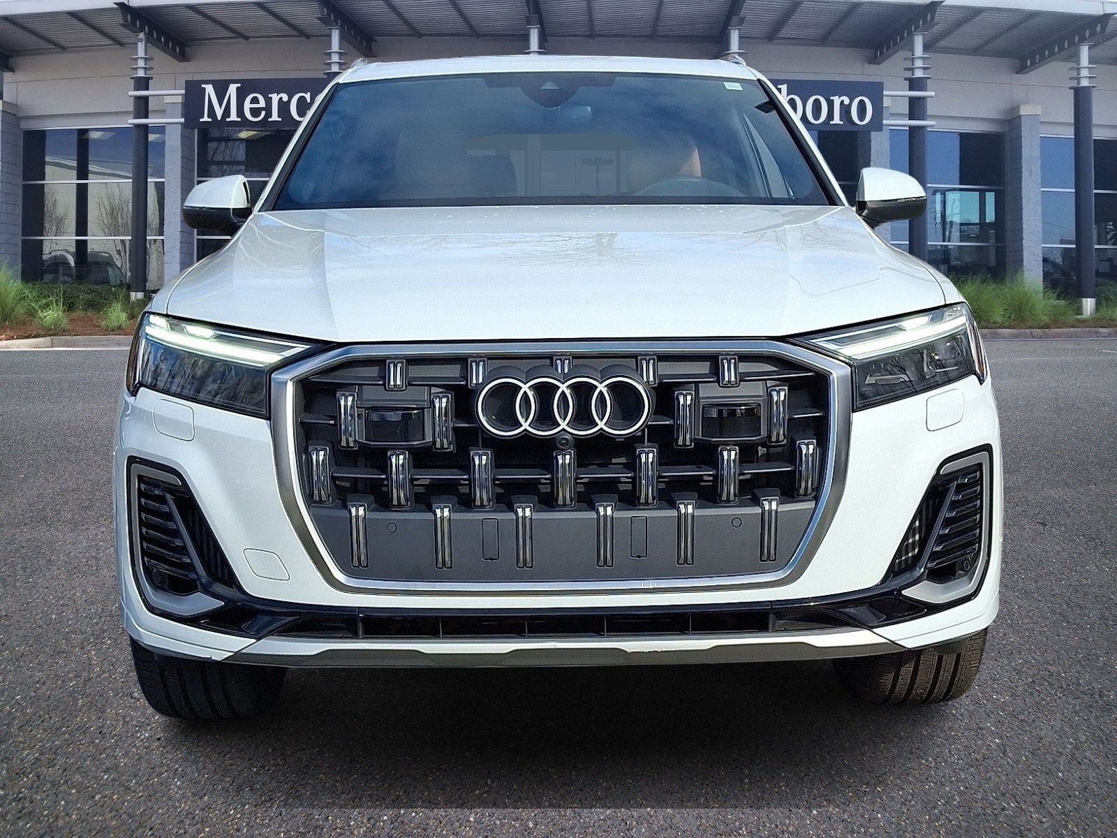 Used 2025 Audi Q7 3.0T Premium Plus image 2