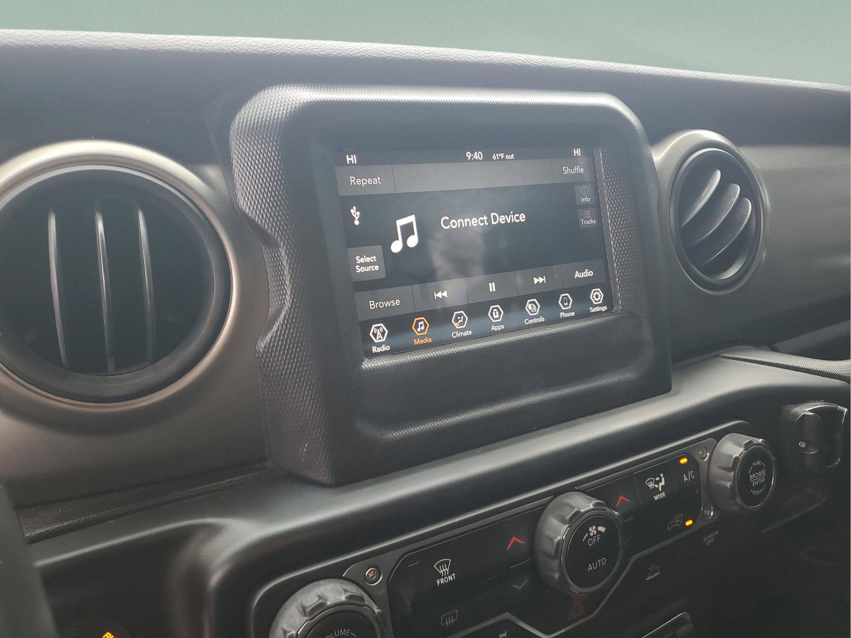 Used 2021 Jeep Gladiator Willys image 16