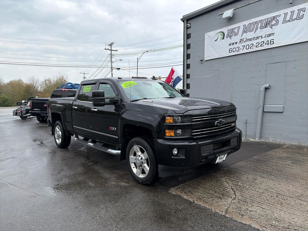 Used 2016 Chevrolet Silverado 2500 LTZ w/ Duramax Plus Package AWD/4WD image 2