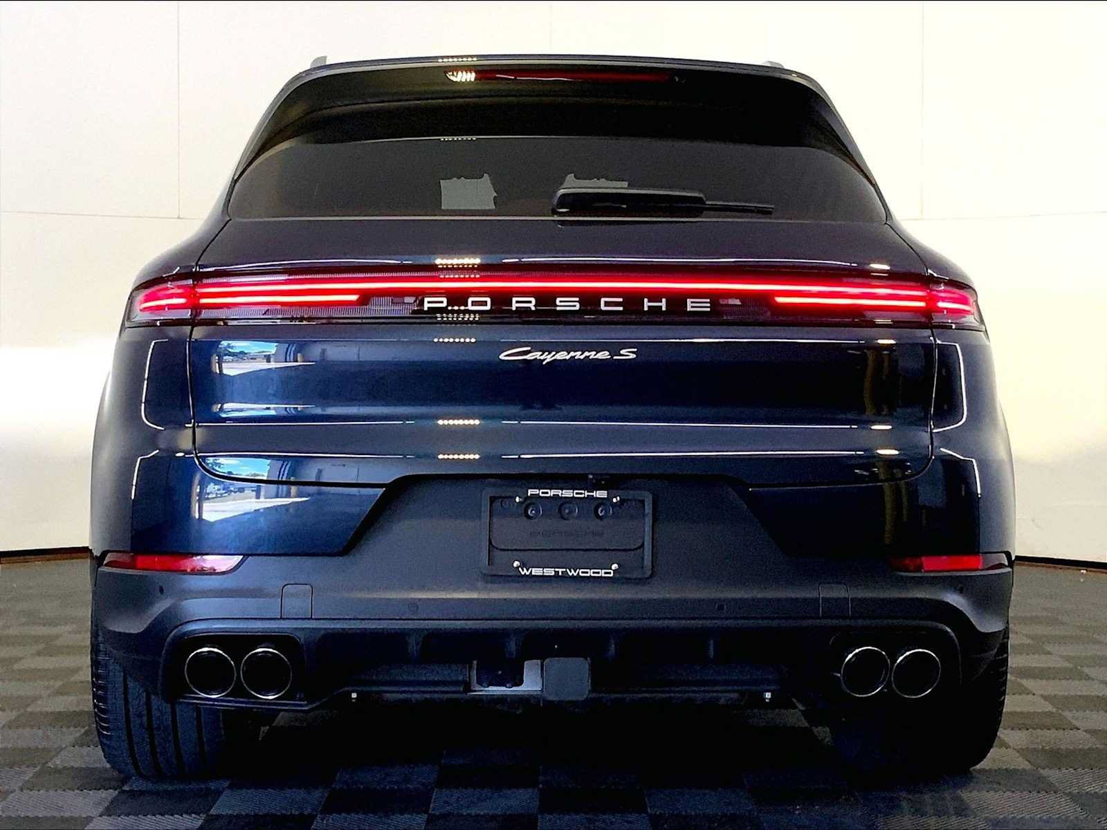 Used 2026 Porsche Cayenne S AWD/4WD image 6