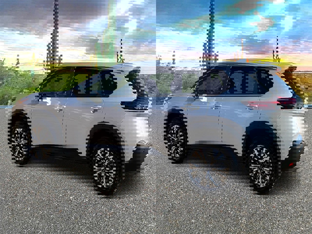 Used 2023 Nissan Rogue SV image 5