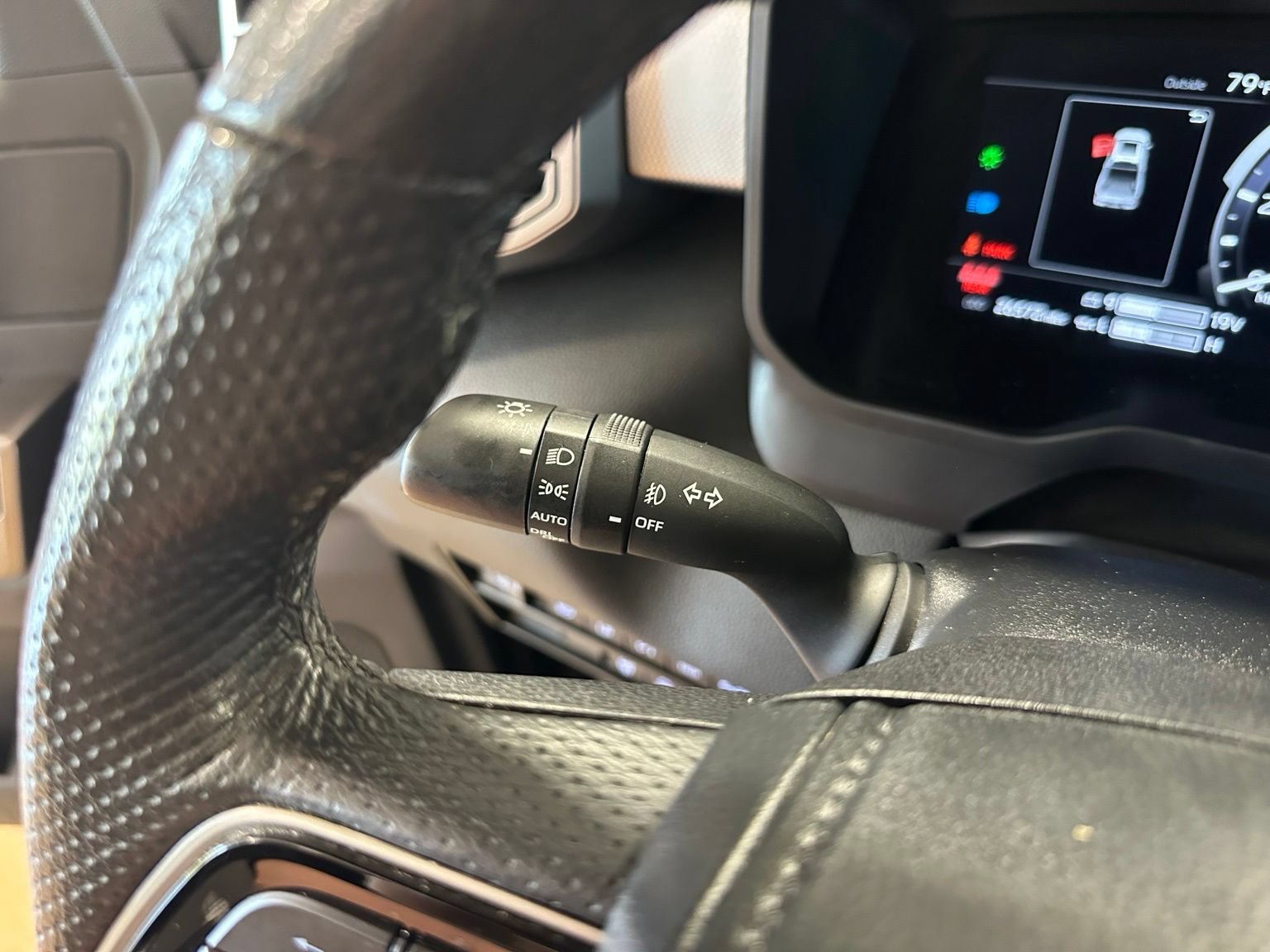 Used 2024 Toyota Tundra Limited AWD/4WD image 21