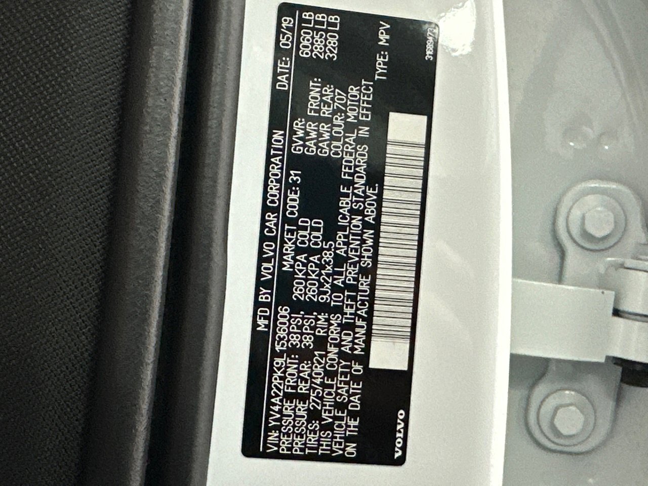 Used 2020 Volvo XC90 T6 Momentum w/ Protection Package Premier image 36