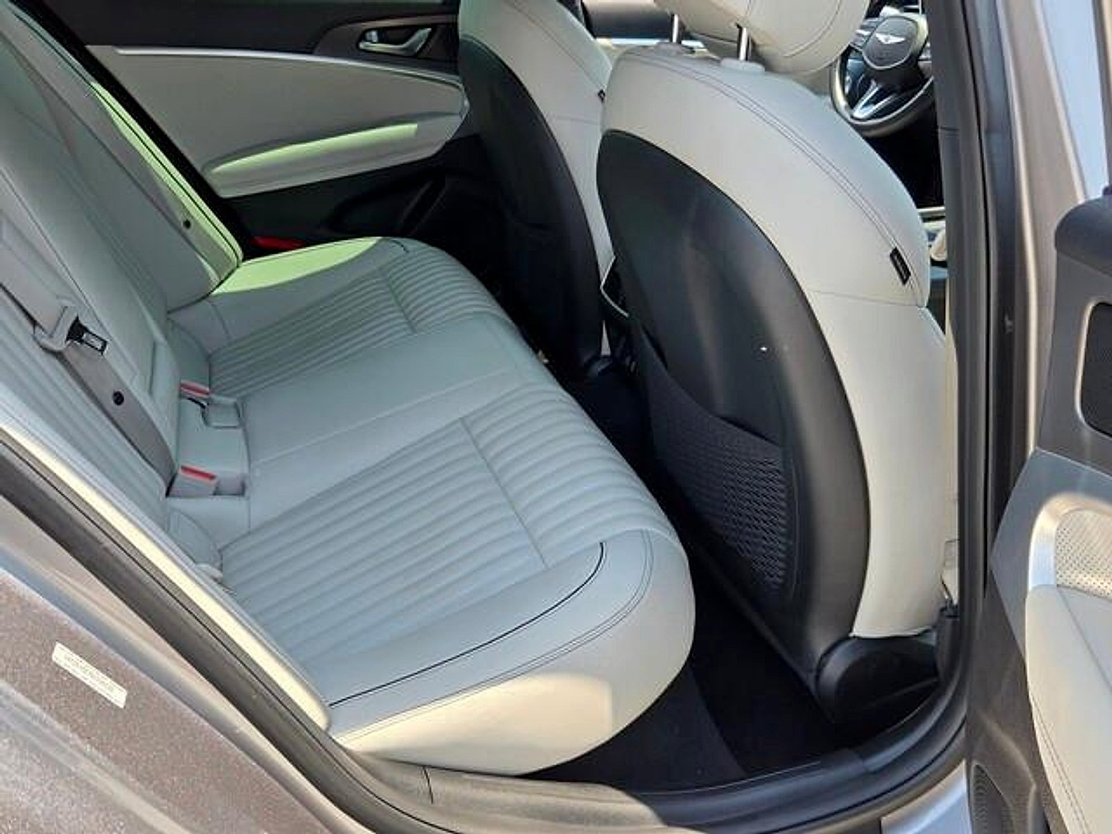 Used 2024 Genesis G70 3.3T Advanced RWD image 15