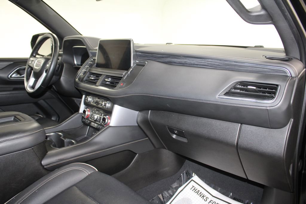 Used 2023 GMC Yukon XL SLT image 32