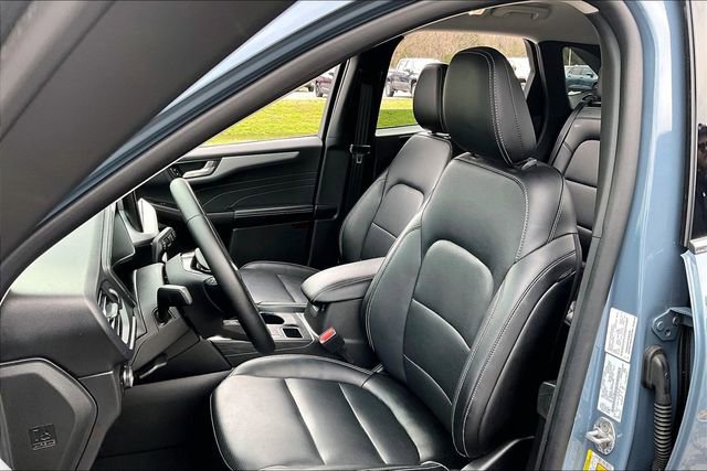 Used 2025 Ford Escape Platinum AWD/4WD image 21