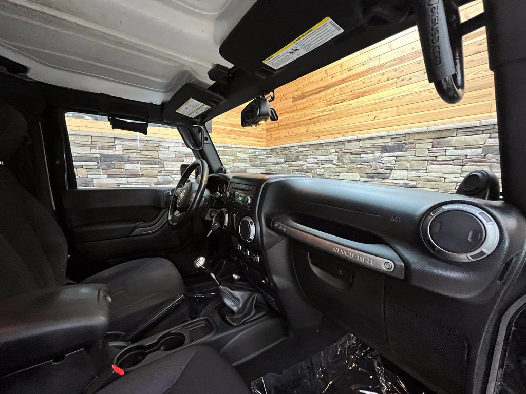 Used 2013 Jeep Wrangler Sport AWD/4WD image 21