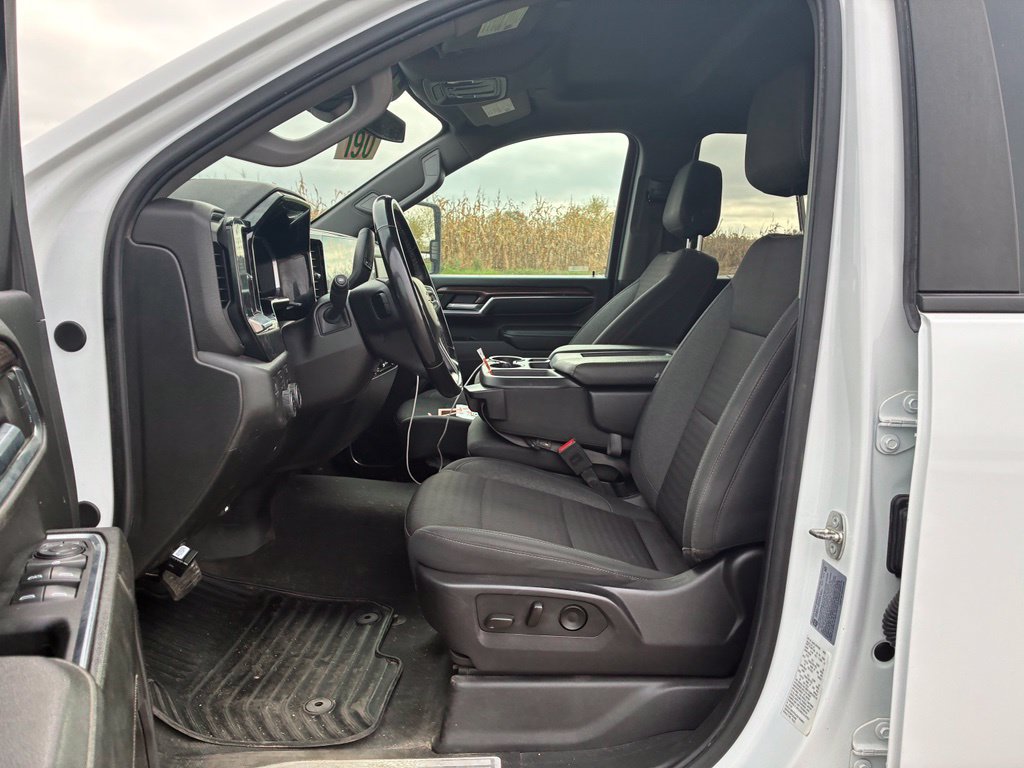 Used 2024 Chevrolet Silverado 2500 LT w/ Convenience Package AWD/4WD image 9