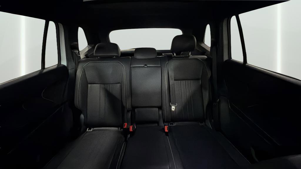 Used 2022 Volkswagen Tiguan SE R-Line image 23