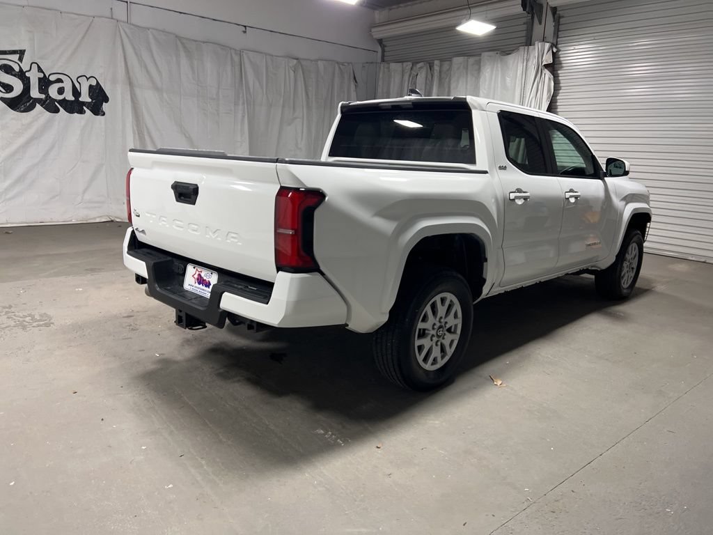 Used 2024 Toyota Tacoma SR5 AWD/4WD image 7