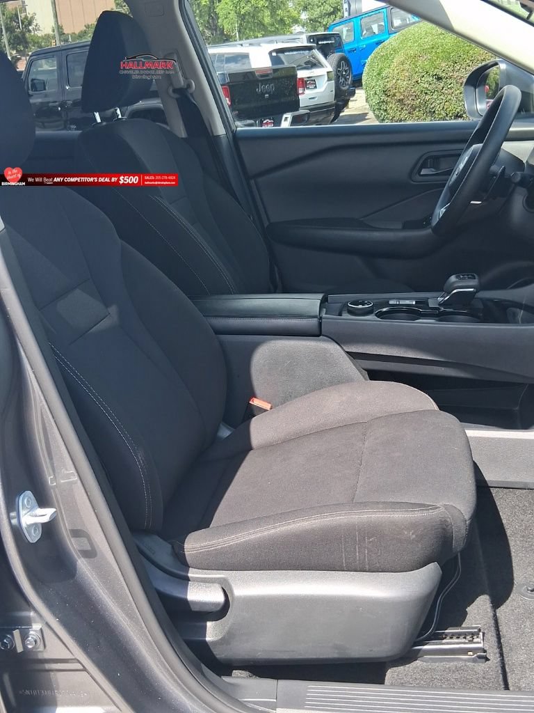 Used 2024 Nissan Rogue S AWD/4WD image 22