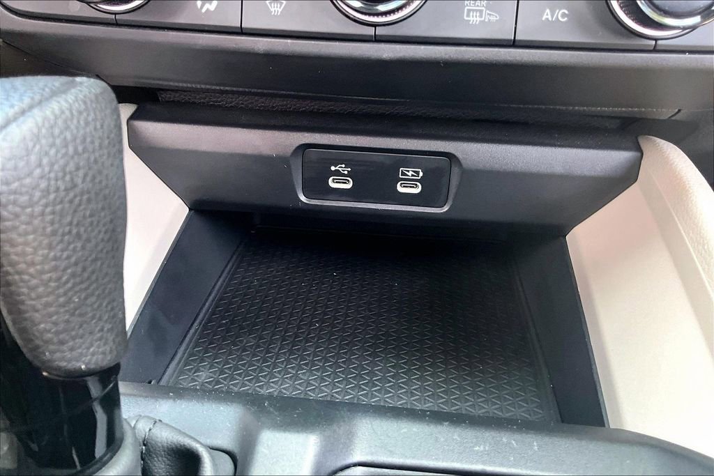 Used 2025 Honda Accord SE image 15
