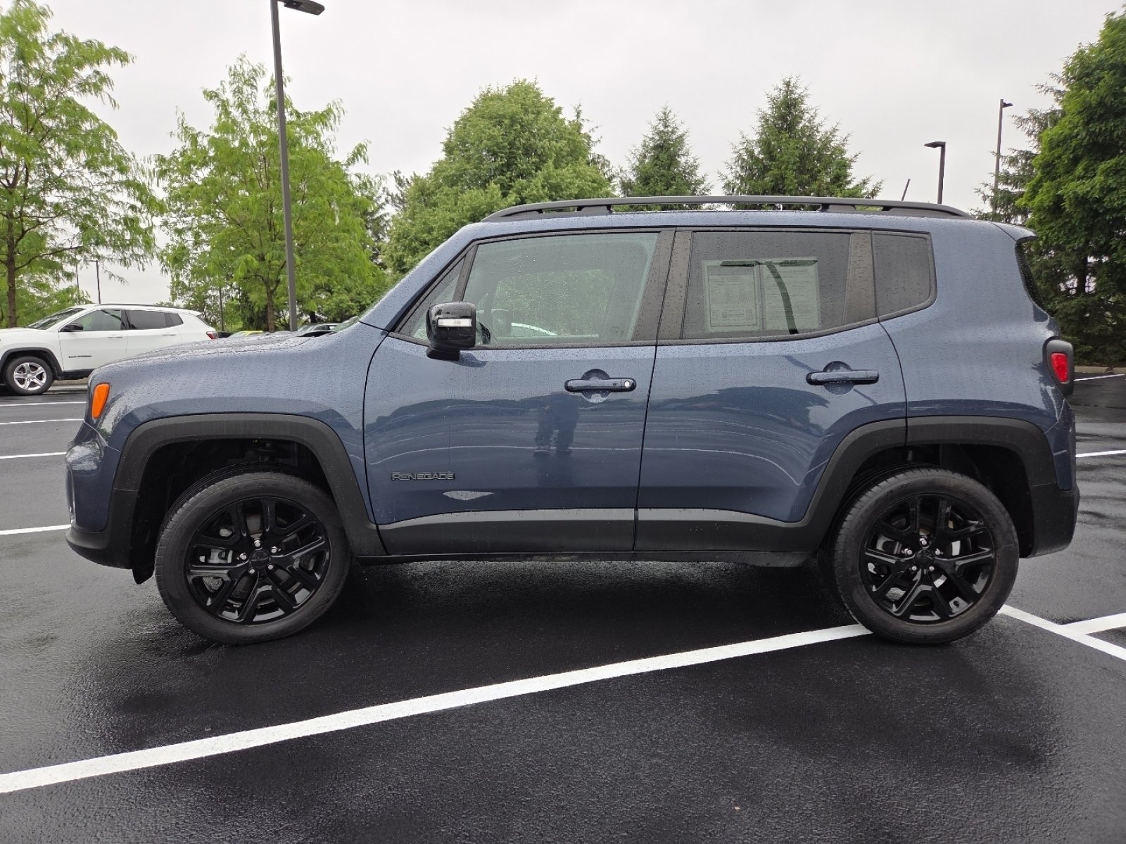Used 2022 Jeep Renegade Altitude w/ Convenience Group AWD/4WD image 18