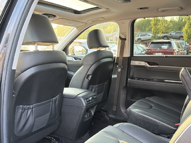 Used 2024 Hyundai Palisade SEL w/ Premium Package AWD/4WD image 12