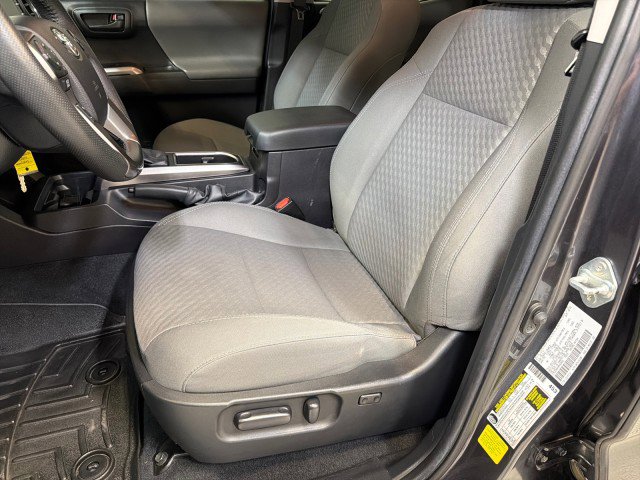 Used 2022 Toyota Tacoma SR5 w/ Technology Package image 16