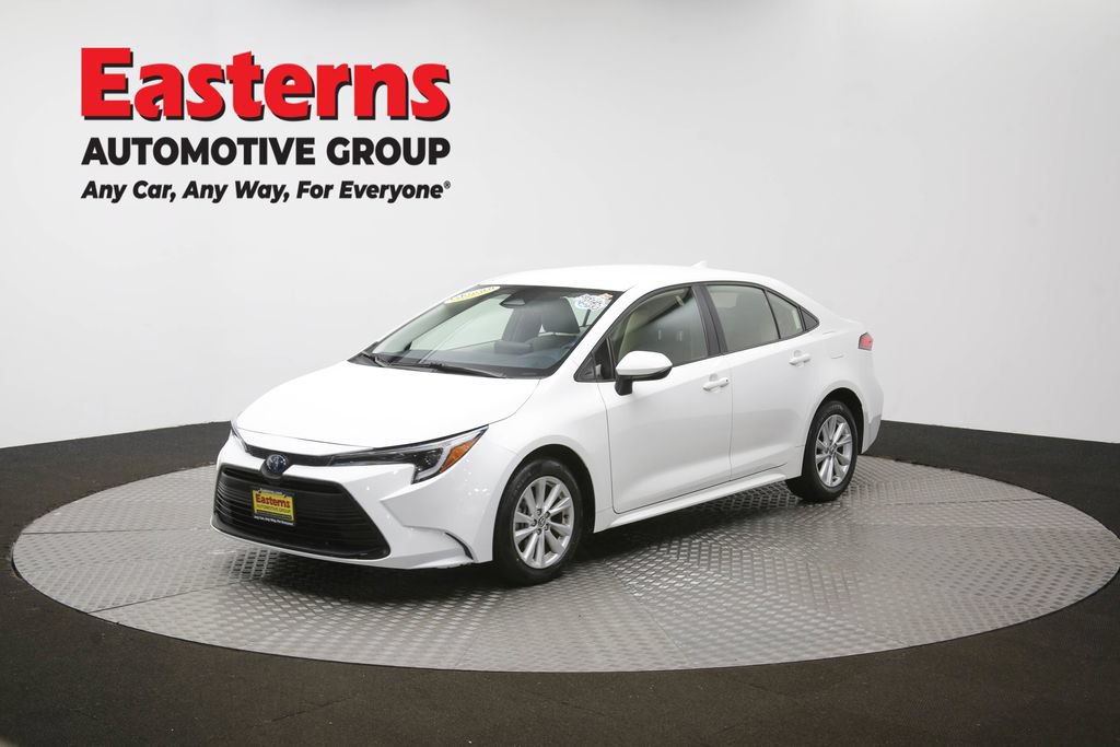 Used 2024 Toyota Corolla LE w/ LE Convenience Package FWD image 55