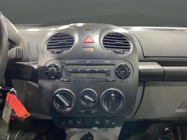 Used 2006 Volkswagen Beetle Convertible w/ Package 2 image 8