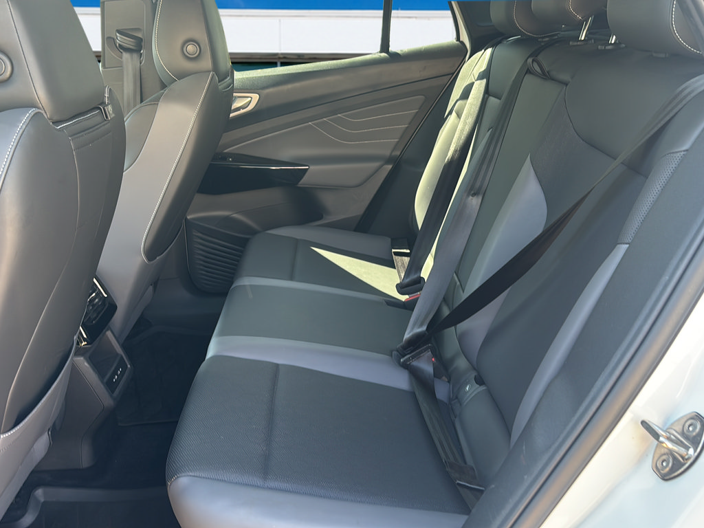 Used 2023 Volkswagen ID.4 S RWD image 23