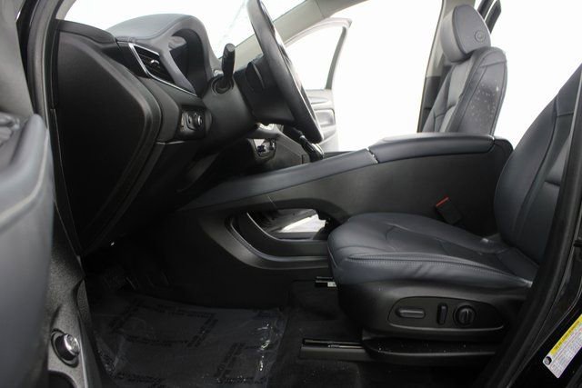 Used 2021 Buick Enclave Essence w/ LPO, Luxury Package image 15