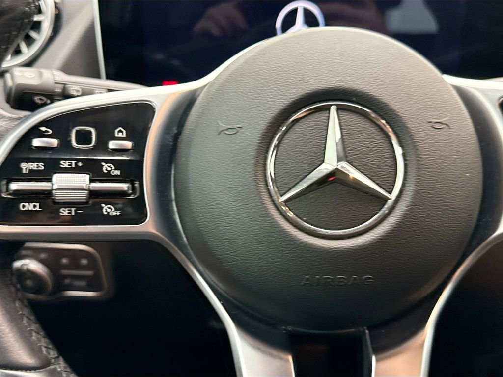 Used 2021 Mercedes-Benz GLA 250 4MATIC image 11