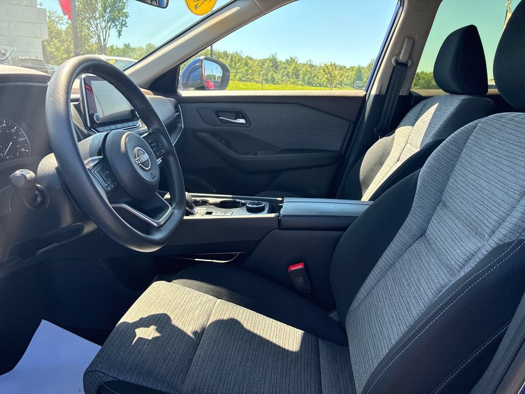 Used 2023 Nissan Rogue SV AWD/4WD image 10